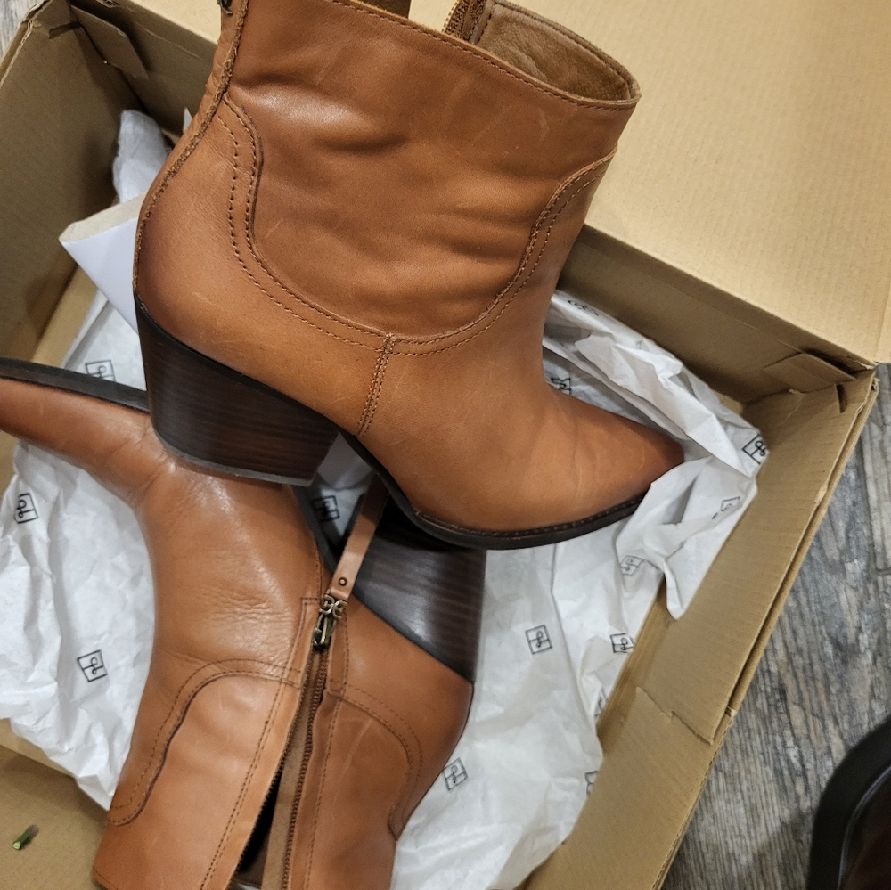 Sam Edelman Tan Leather Western Ankle Boots